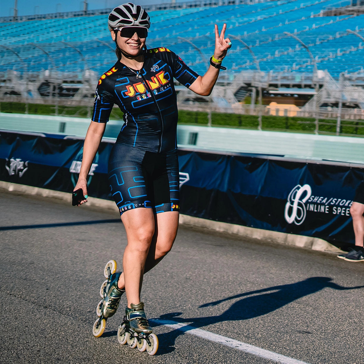 Junk Skates Junk Man Uniform inline speed skating Junk Wheels Daniela Tapia from Chile